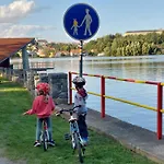 度假居 V Jedovnicich U Rybnika Olsovec 杰多维尼切